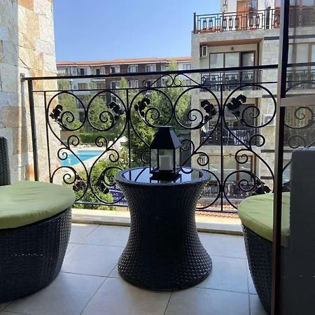 Apartment в затворен комплекс артур гр влас *