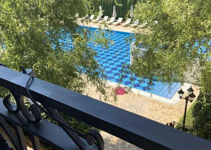 Apartamento в затворен комплекс артур гр влас *