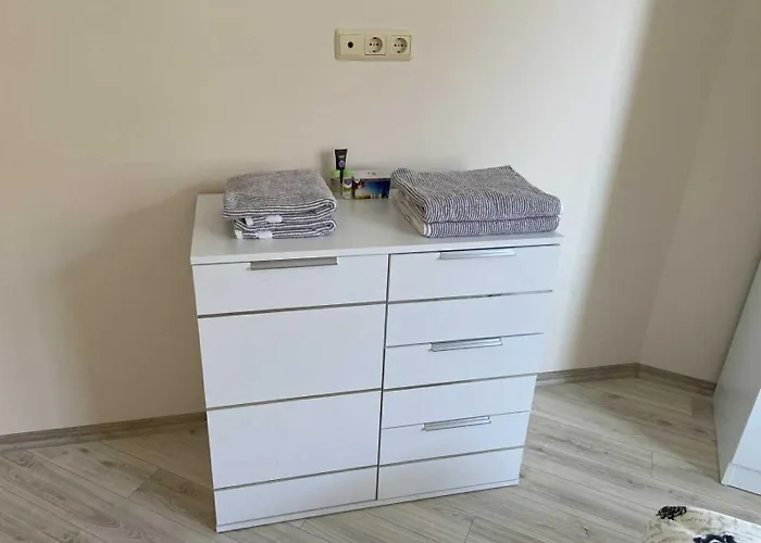 в затворен комплекс артур гр влас *